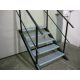Einfache Treppe aus massivem Metall 90 cm