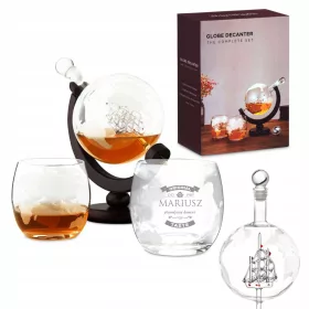  Globus-Karaffe + 2 gravierte Whiskygläser