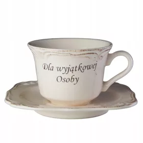    Eine Tasse mit Gravur, ein Geschenk für einen besonderen Menschen