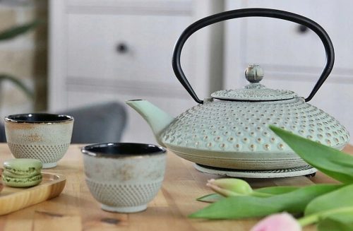 Wasserkocher und Teekannen Traditioneller Gusseisenkessel Kuchnia Z Gracja 1,25 l, Grüntöne