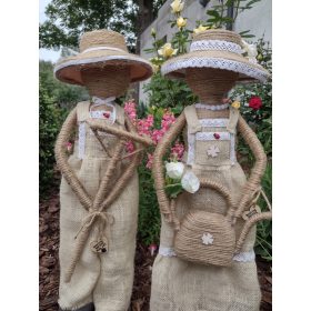  DEKORATIONEN - GARTENFIGUREN