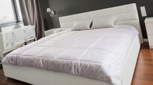 Steppdecken Bettdecke aus Merinowolle, 220 x 200 cm