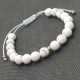  ARMBAND Stones String Howlith Weiß