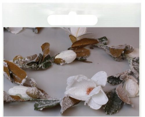 Wintergirlande Schneebedeckte Magnolienblüten Kamin