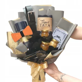  Ein Blumenstrauß für einen Mann voller Geschenke