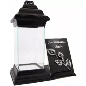    Eine Kerze, eine Kapelle, eine Widmung an meinen lieben Vater