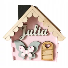  Das erste Sparschwein mit dem Namen des Kindes als Geschenk