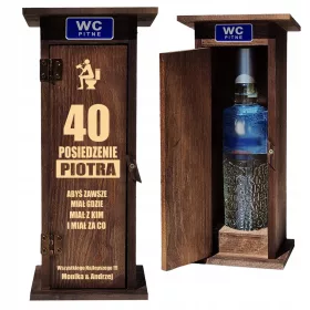   Gravierter Holz-Toilettenhaus für Alkoholflasche - Ein originelles Geburtstagsgeschenk