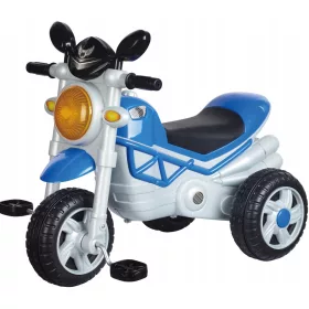  Ein dreirädriger Motor, eine Pedalfahrt, ein Schiebegeher