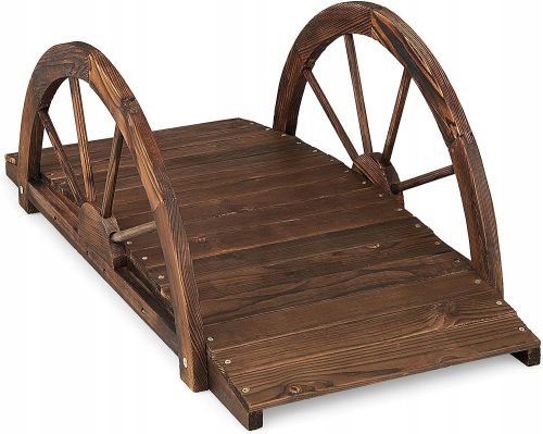  Eine hölzerne Gartenbrücke in Form eines Kreises