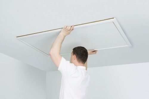 Abschlussleiste für Dachbodentreppe Fakro LXL – weißes PVC