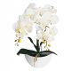  Künstliche Orchideen wie eine lebende Komposition