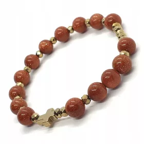  Rosenkranz-Armband an der Hand, Wüstensand