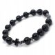  Rosenkranz-Armband an der Hand, schwarzer Onyx