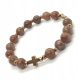  ROSARY-Armband an der Hand, Jadeitbraun