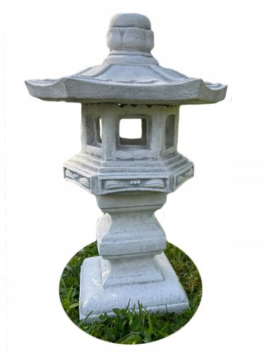  Gartenfigur aus Beton – Japanische Lampe mit einem Aufsatz auf einem Sockel
