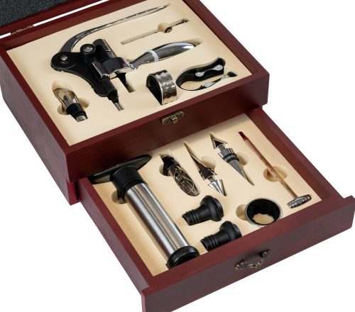 Öffner und Korkenzieher WEINSET in einer Box mit Zubehör und einem großen Korkenzieher/Öffner