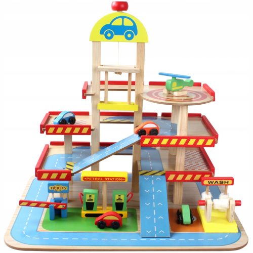  GROSSE PARKGARAGE AUS HOLZ, AUFZUG, WASCHSTATION