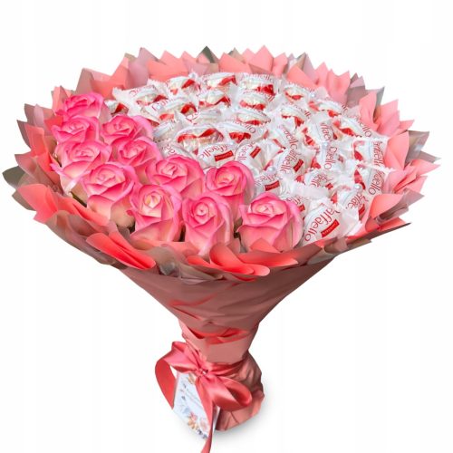 Süßer Blumenstrauß mit Raffaello und Seifenrosen. Geschenk zum Geburtstag oder zur Hochzeit