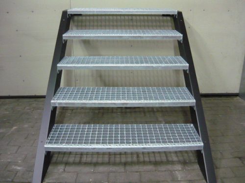 Sanfte Metalltreppe C27 C-SYSTEM St.100 – verzinkt