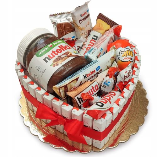  Kuchen mit herzförmigen Süßigkeiten. Geschenk zum Geburtstag mit Kindersüßigkeiten