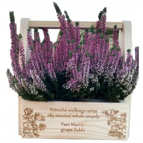  BLUMENKASTEN LEHRERTAG, TRÄGER MIT GRAVUR