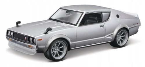  MAISTO NISSAN SKYLINE 2000GT-R KPGC110 SILBER 1:24 MONTIERBARES NEUES MODELL
