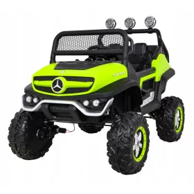  Grünes Mercedes-Auto
