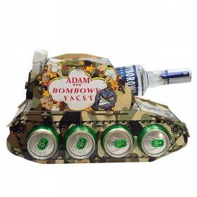    TANK FÜR BIER UND WODKA, ein Geschenk zum Junggesellengeburtstag für den Großvater des Vaters eines Freundes.