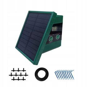    Solare Blumenbewässerung. Tropfbewässerung. Automatische Bewässerung während der Bewässerung