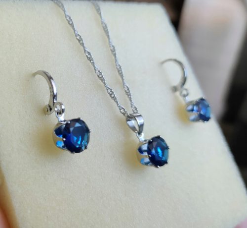  Intensiver Granat 925 Silberschmuck Ohrringe + Kette