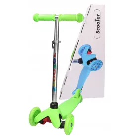  Dreirädriger Roller mit leuchtenden Rädern 4