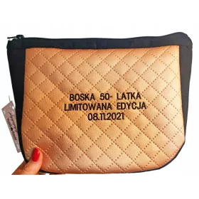  Eine personalisierte Kosmetiktasche zum 50. Geburtstag