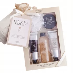   Ein Geschenk für einen Lehrer mit einer Signatur. Ein Set mit 5 Kosmetika