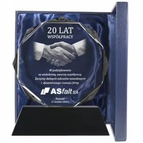    Kristallstatuette mit Gravur – vielen Dank für Ihre Mitarbeit
