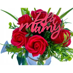    Originelles Geschenk für Mama zum Muttertag. Blumenstrauß aus Handtüchern und Seifenrosen