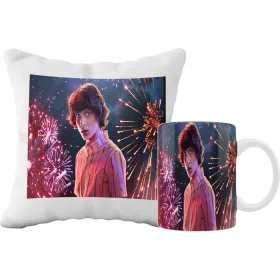    BECHER- UND KISSENSET AUS DER SERIE STRANGER THINGS, GESCHENKIDEE, GRAFIK