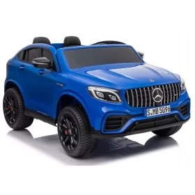    Batteriebetriebenes Auto für Kinder. Fahrzeug Mercedes GLC 63S, blaue Lackierung