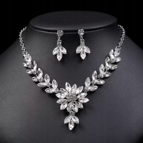  Silberschmuckset, Halskette, Halskette und Ohrringe mit Diamantsteinen
