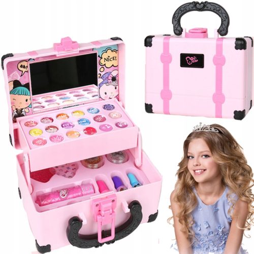  EIN SET KOSMETIK FÜR EIN MÄDCHEN, LIPPENSTIFT