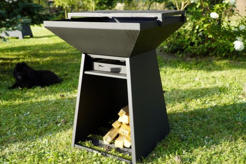  Gartenfeuerstelle mit Bodengrill