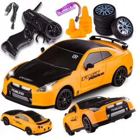  Auto DRIFT Auto NISSAN GTR 4x4 2,4 GHz 1:24