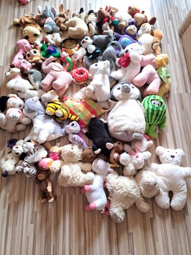  Set mit 45 Maskottchen, beschädigt Z44