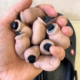  Lustige 3D-Zehenanhänger für die Halloween-Kostümparty