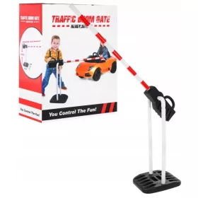  Ramiz' Auto Weiß, Schwarz, Rot