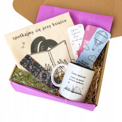  EIN GESCHENK FÜR EINEN BÜCHERINNEN: EIN SET AUS EINEM BÜCHERWURM MIT EINEM BECHER