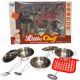  Ein Set Metalltöpfe und -pfannen für Kinder, 9-teilig.