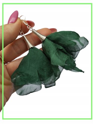  DUNKELGRÜNE Chiffon-Blumenohrringe in Silber, kürzer