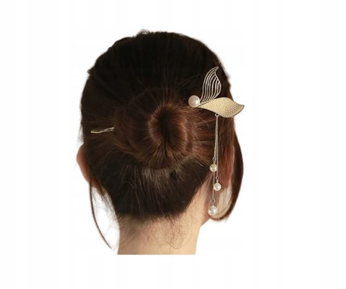  GROSSER MÜLLPIN, JAPANISCHE MÜTZE MIT GOLDENEM PERLENANHÄNGER, MEERJUNGFRAUENSCHWANZ