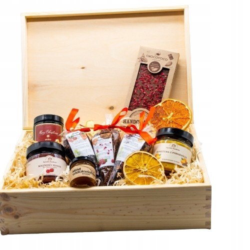  Weihnachtsgeschenkkorb mit Tee, Schokolade und einer Duftkerze